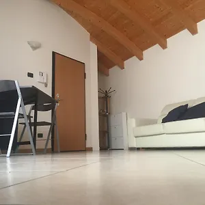 https://jomary-apartment.it-lombardy.com